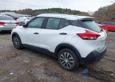 2018 Nissan Kicks S z USA, uszkodzony, nr VIN 3N1CP5CU1JL525290